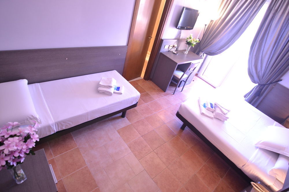 Hotel Mirti Roma Ngoại thất bức ảnh